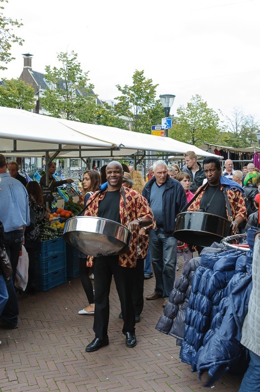 Mobile steel band